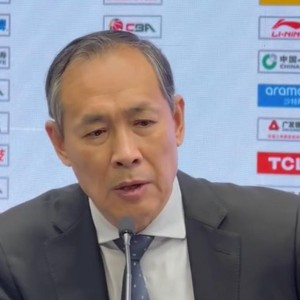 九游体育电子竞技-许利民：比赛没赢但大家精神面貌都在；今晚主要输在没防住古德温