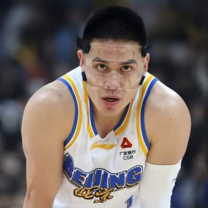 北京首钢67比86惨败上海：范顶薪居然爆砍0分，还不如打NBA杨瀚森